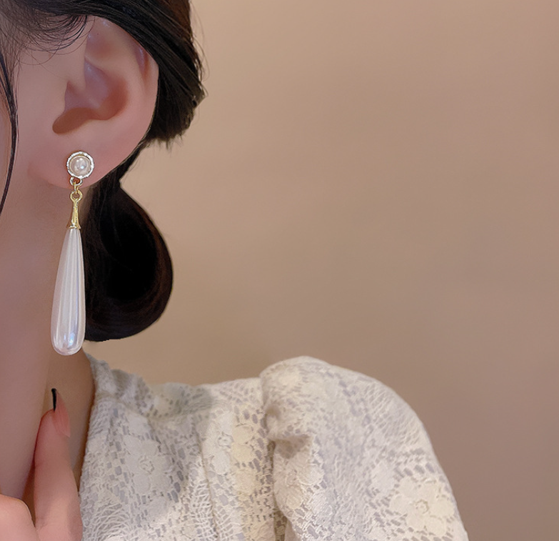 Long Pearl Drop Earring