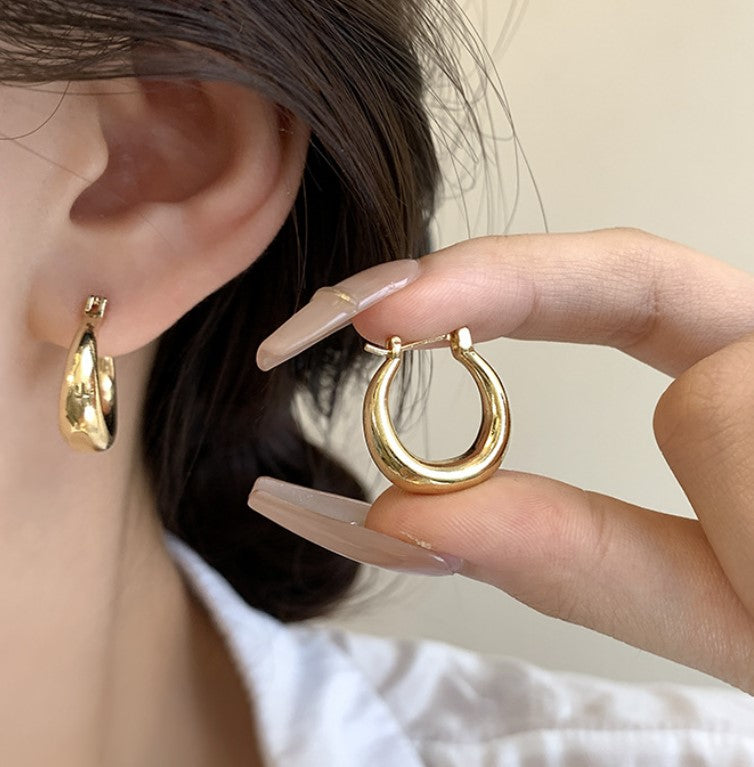 GOLD SMALL HOOP KOREAN EARRINGS