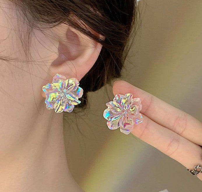 WHITE FLOWER STUD KOREAN EARRINGS