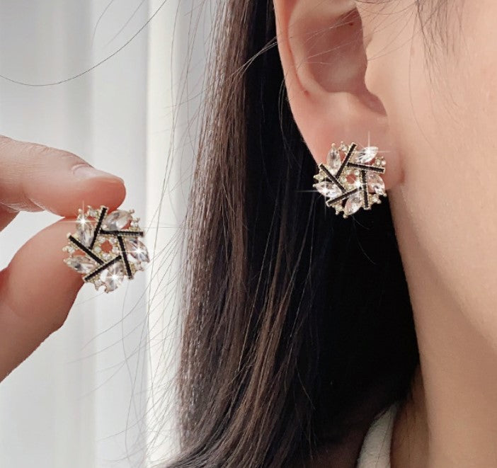 BLACK SMALL  ZIRCON KOREAN STUDS EARRINGS