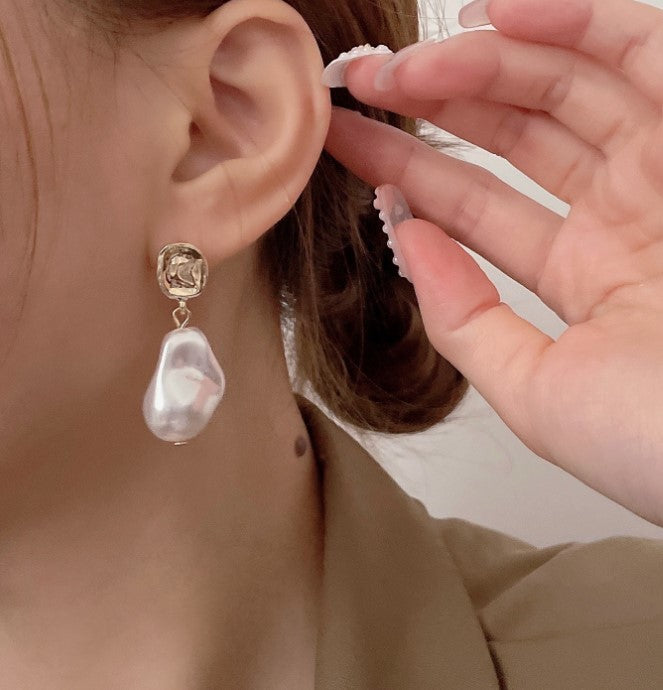 WHITE PEARLS DROP KOREAN EARRINGS