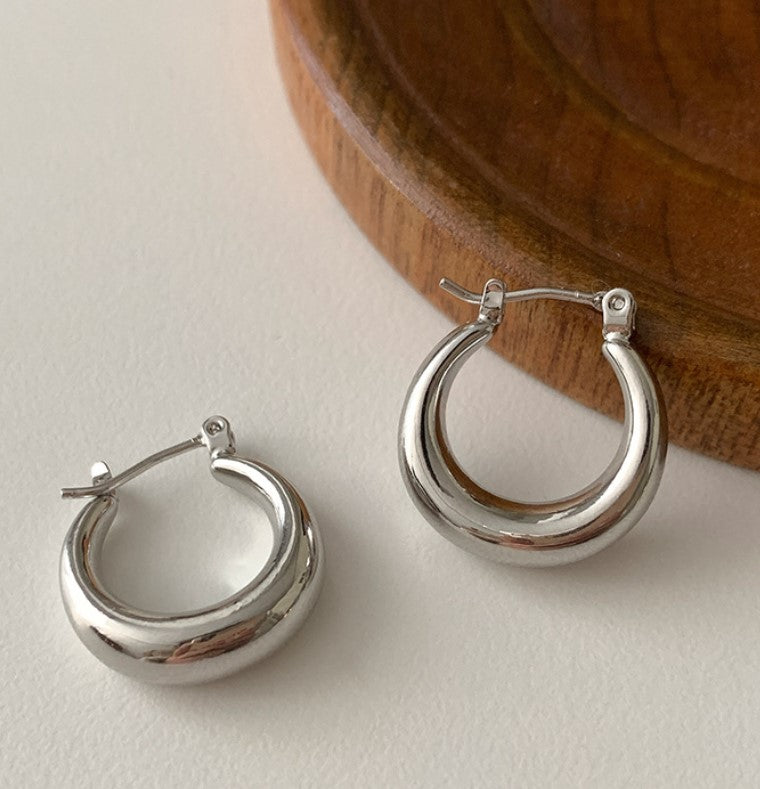 SMALL SILVER HOOP KOREAN EARRINGS