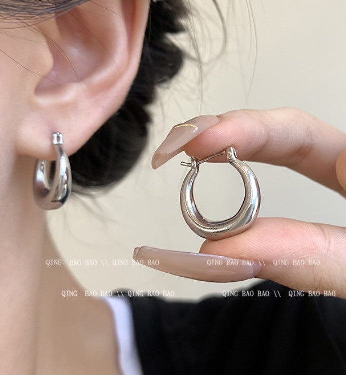 SMALL SILVER HOOP KOREAN EARRINGS