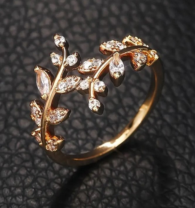 Floral Leaf Ad Stone Finger Ring